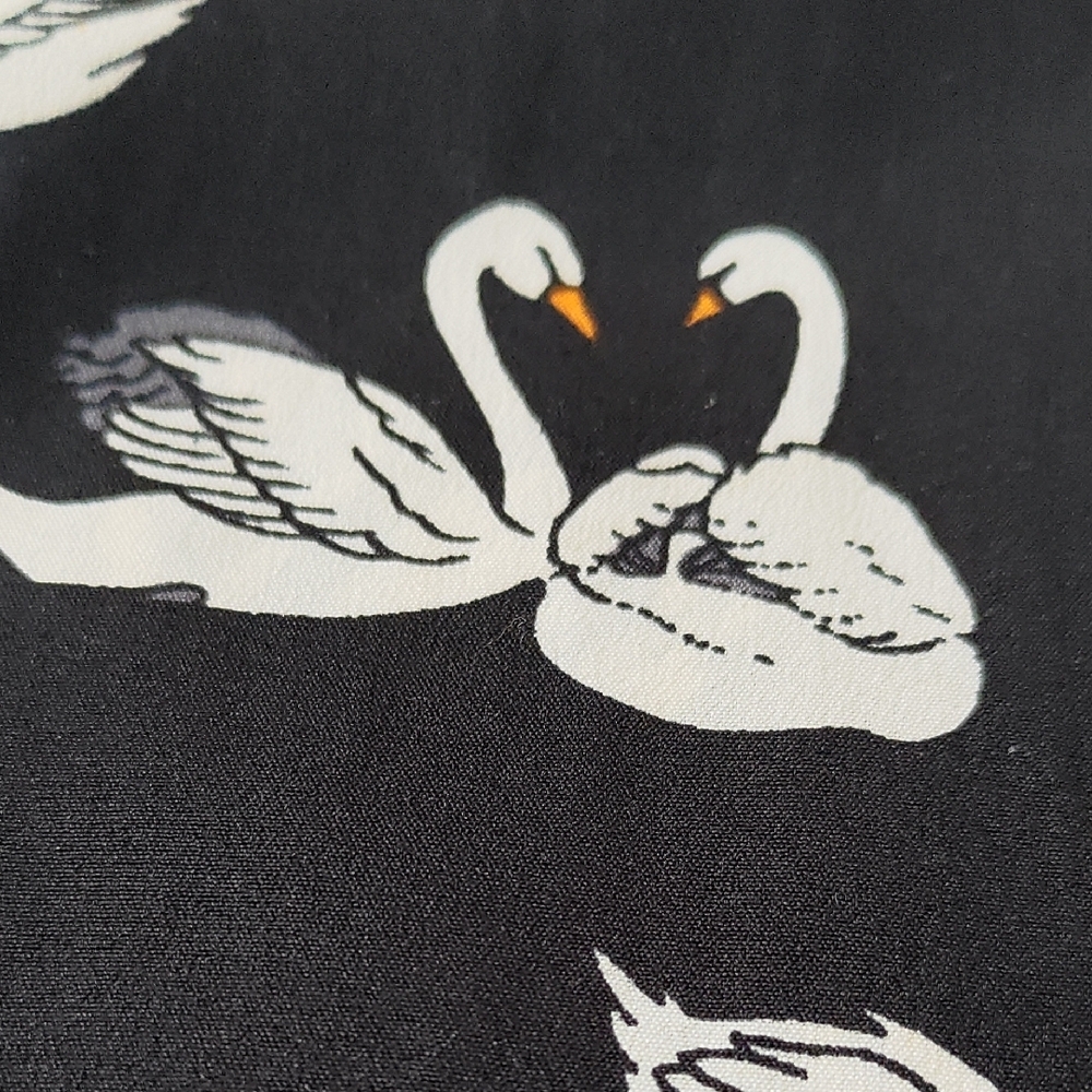 Yumi Black Top with Swan Design - Picture 5 of 8